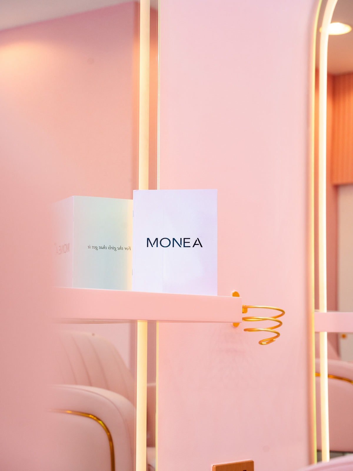 Welcome to MONÉA